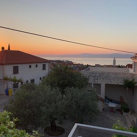 Tara'S Apartman Supetar Kültér fotó