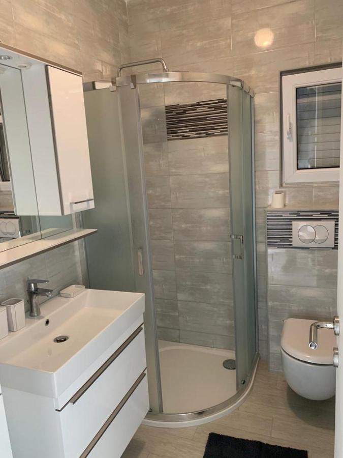 Tara'S Apartman Supetar Kültér fotó