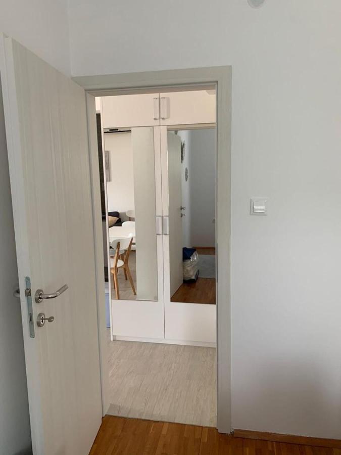 Tara'S Apartman Supetar Kültér fotó