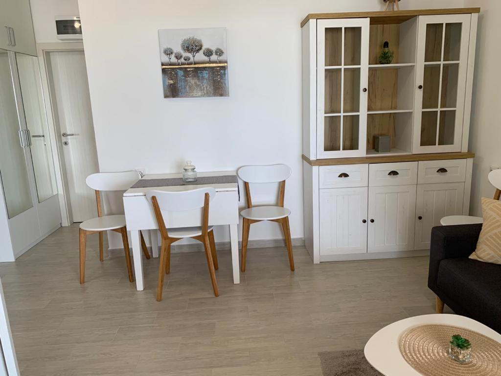 Tara'S Apartman Supetar Kültér fotó